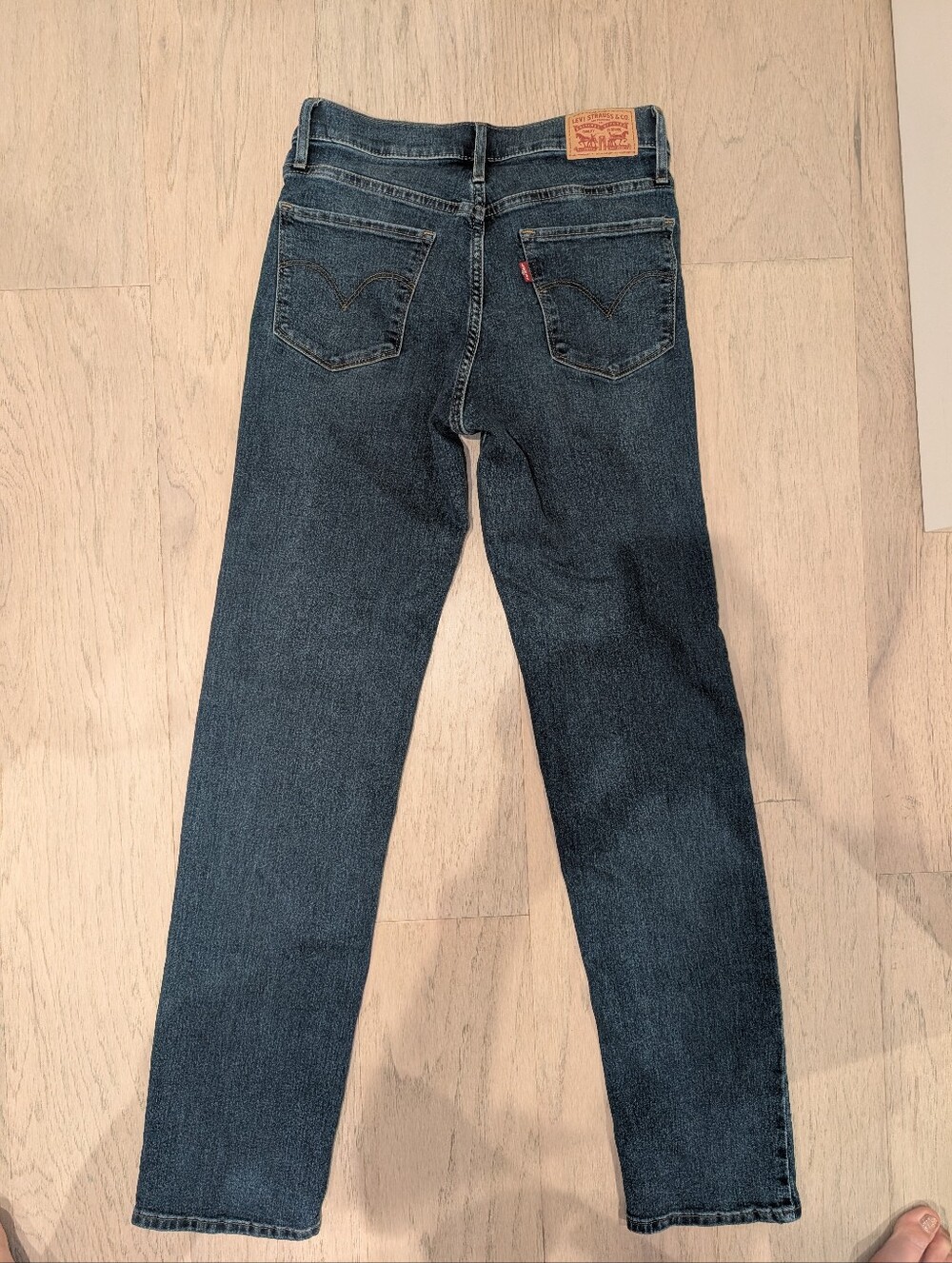 Levi's Straight Leg Women's Jeans — Dark Indigo Blue